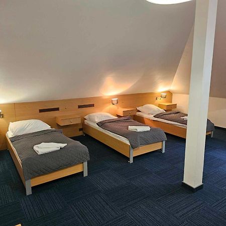 Hotel Agat Piotrkow Trybunalski Ngoại thất bức ảnh