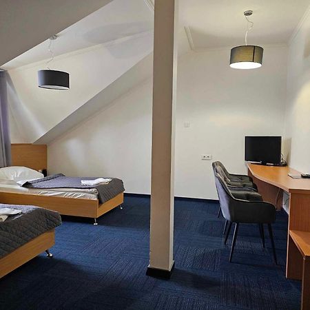 Hotel Agat Piotrkow Trybunalski Ngoại thất bức ảnh