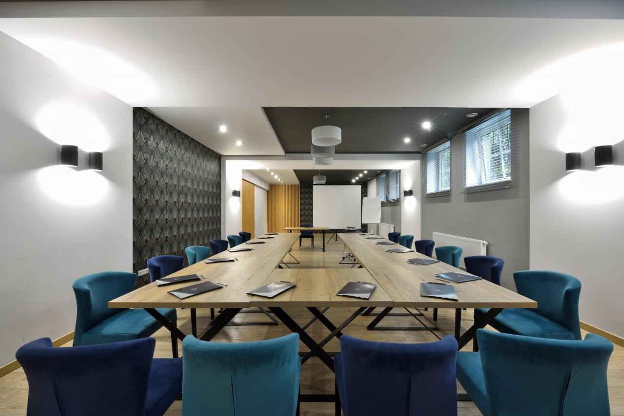 Hotel Agat Piotrkow Trybunalski Ngoại thất bức ảnh