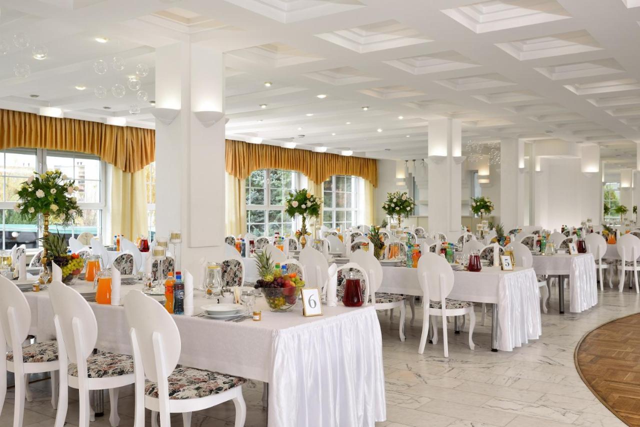 Hotel Agat Piotrkow Trybunalski Ngoại thất bức ảnh