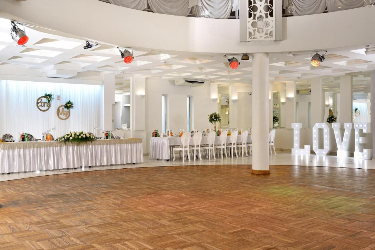 Hotel Agat Piotrkow Trybunalski Ngoại thất bức ảnh