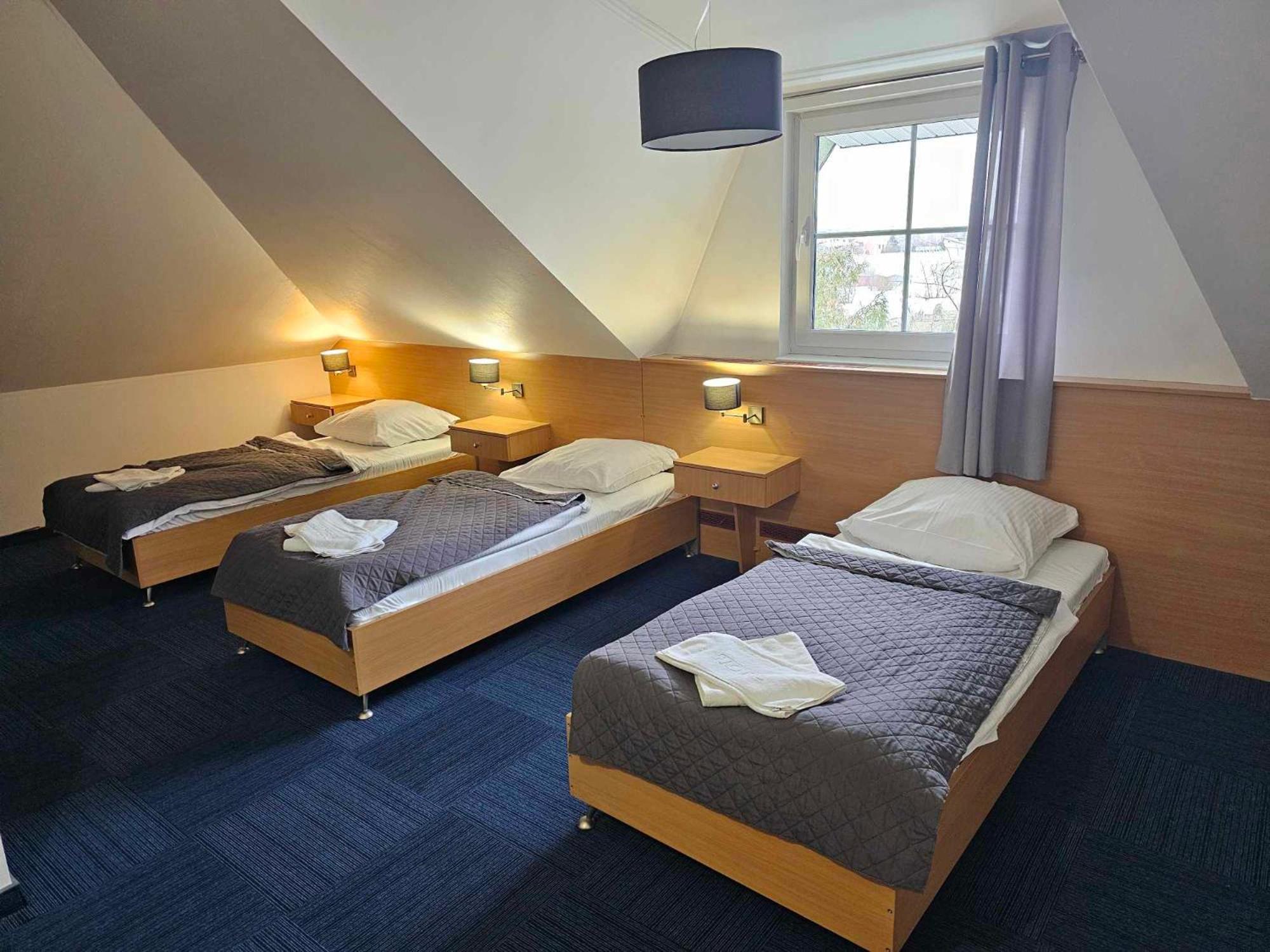 Hotel Agat Piotrkow Trybunalski Ngoại thất bức ảnh