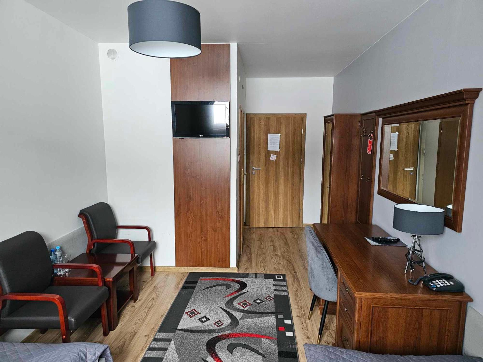 Hotel Agat Piotrkow Trybunalski Ngoại thất bức ảnh